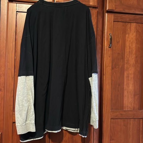 Men’s Reebok Flyers Hockey long sleeve tee shirt 5XL. Black with grey sleeves. - Picture 3 of 3